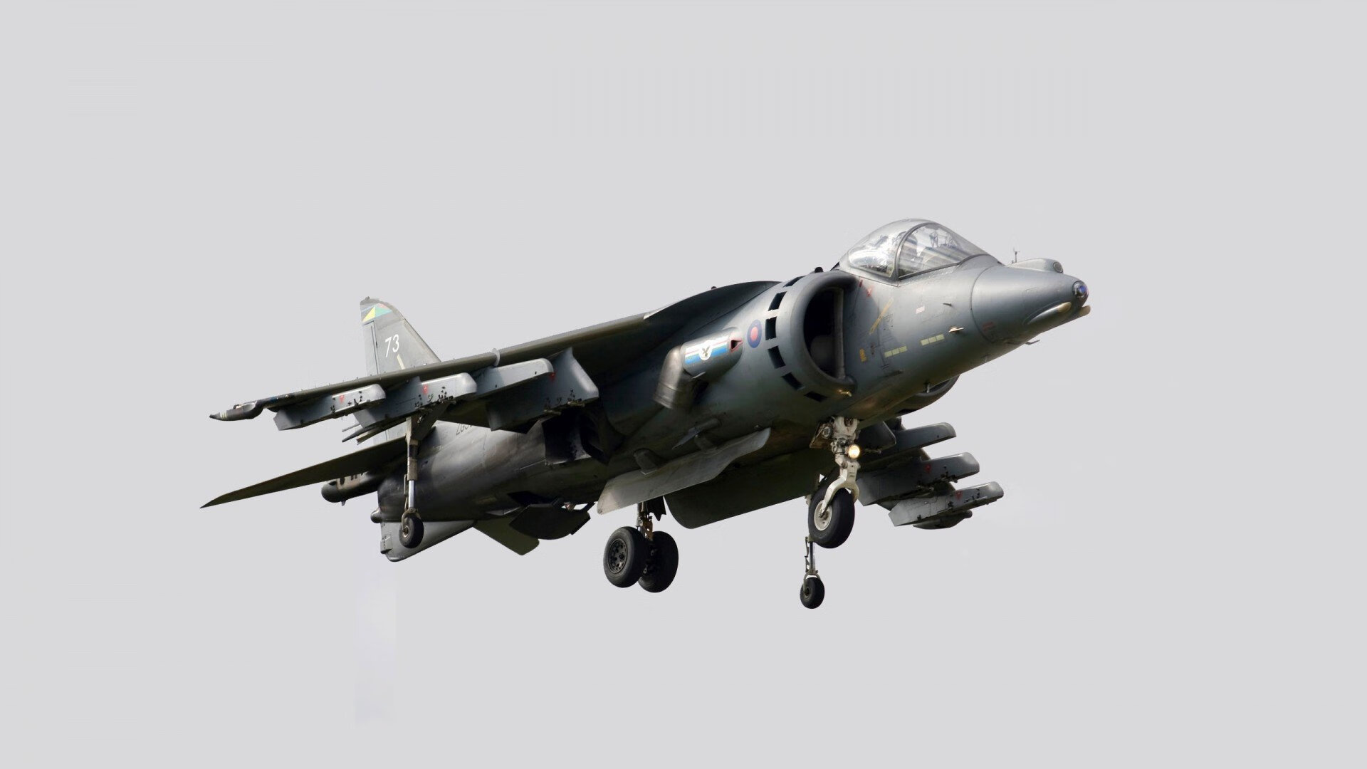 APP下载 LY Sports-国足后防线稳定性提升明显，国足防守