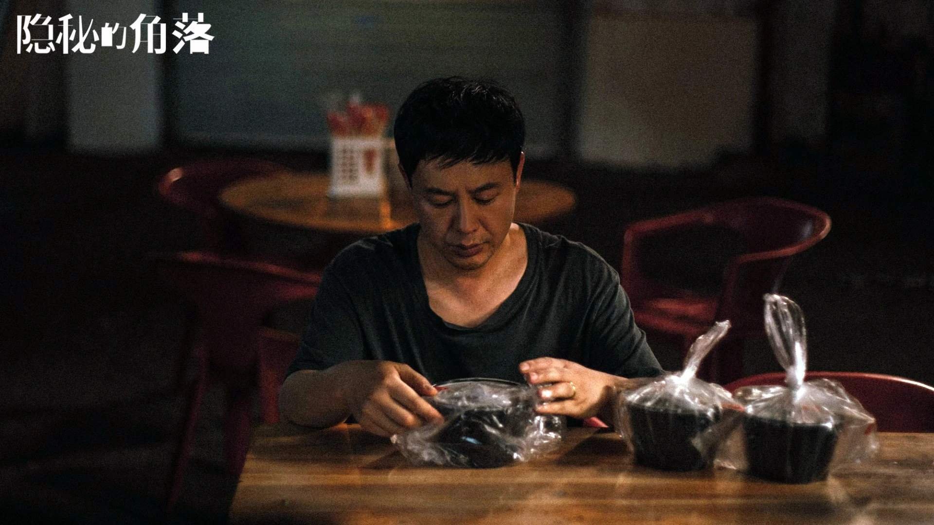 Leyu Sport登录入口-西汉姆联主场告捷，球队士气高涨，目标锁定争夺冠军，西汉姆联赛事