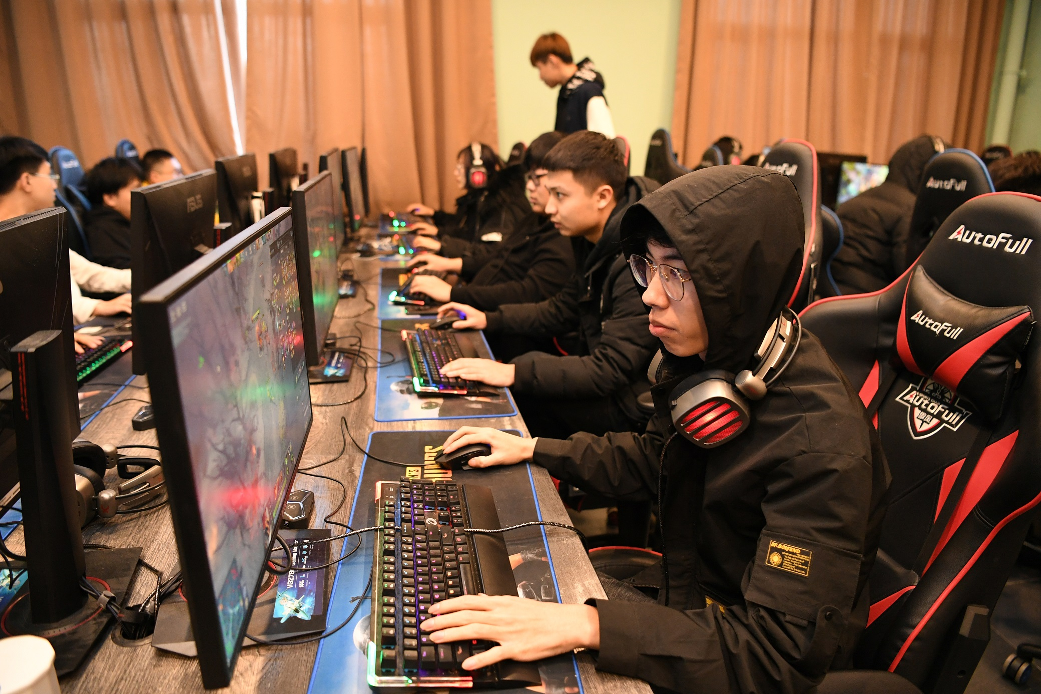 包含乐鱼体育:电竞选手健康问题，引发关注的词条