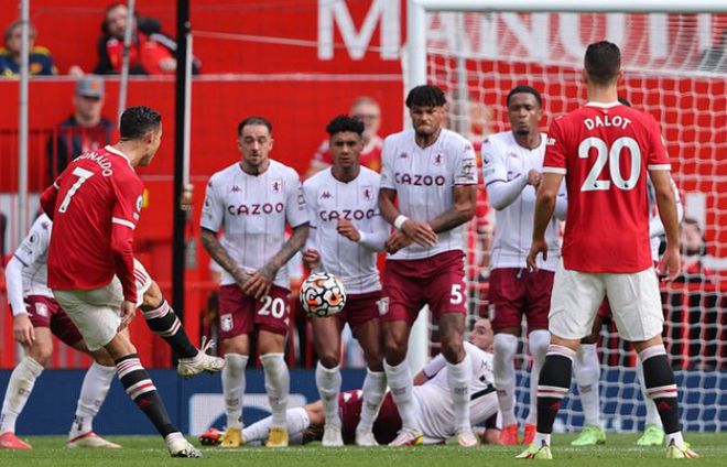 乐鱼体育:英超布莱克本的进攻风格与战术演变的简单介绍 乐鱼体育:英超布莱克本的进攻风格与战术演变的简单介绍