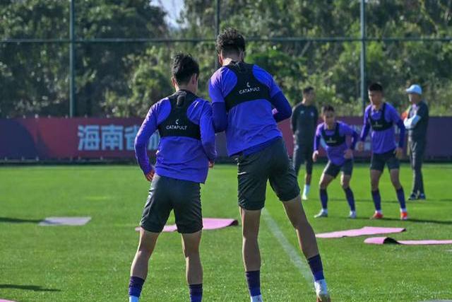 乐鱼体育:足协杯冷门不断:业余球队再爆冷,职业球队需警惕的简单介绍 乐鱼体育:足协杯冷门不断:业余球队再爆冷,职业球队需警惕的简单介绍