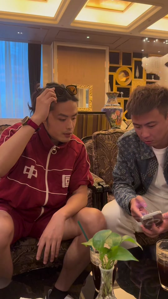 乐鱼体育:冯潇霆经验分享：对年轻球员的指导与帮助